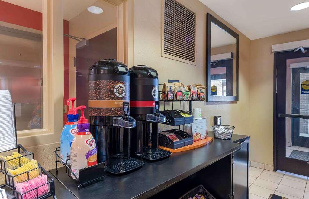 Mainstay South Mayo Clinic Hotel